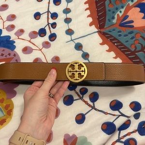 Reversible Tory Burch leather belt